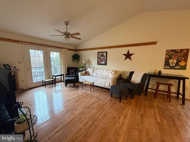 Building Photo - 12 Portsmouth Rd