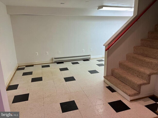 Building Photo - 810 Wisteria Dr