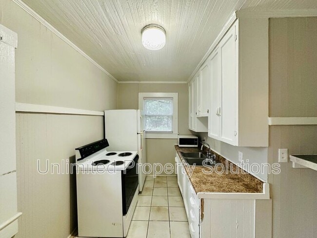 Building Photo - 1722 1/2 Orange Street