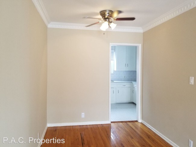 Building Photo - 1213 S Orange Grove Ave