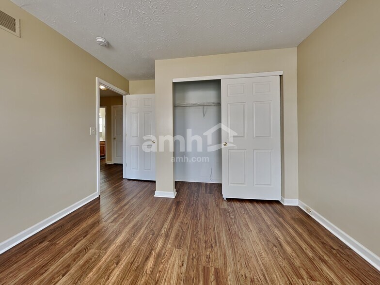 Building Photo - 7011 Medford Ct