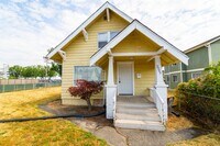 Building Photo - Charming 4bd/2ba Tacoma House for Rent!