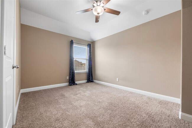 Building Photo - 102 Blossom Terrace Ln