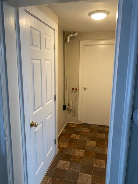 Private entrance….upper entire second floor apartment. - 2191 Grand Central Ave