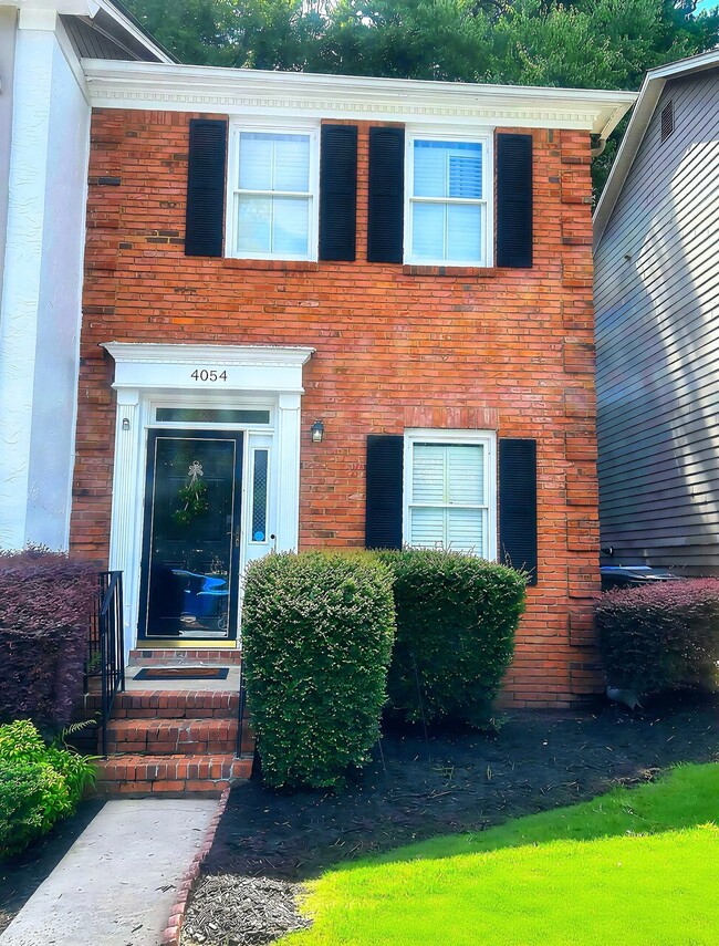 Building Photo - 4054 Elm St
