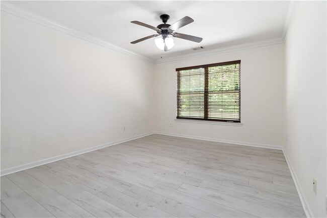 Building Photo - 6940 Rocking Horse Ln