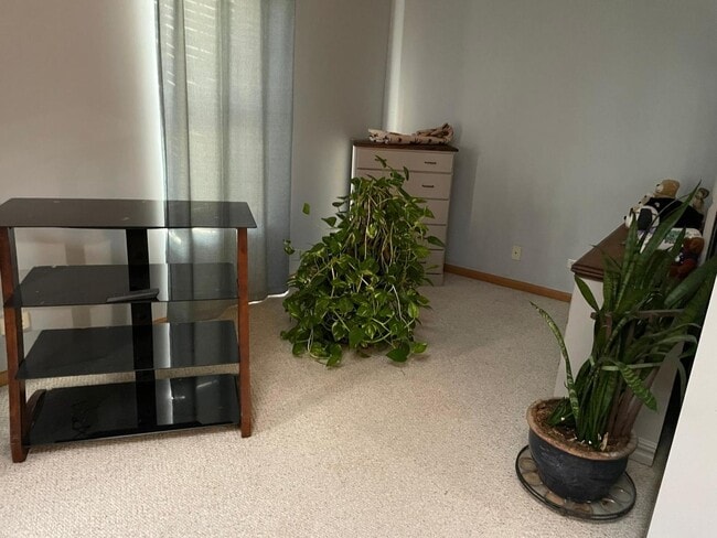 Building Photo - 724 County Line Rd