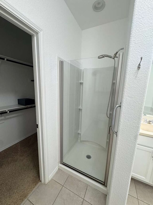 Building Photo - 6212 Topsail Dr