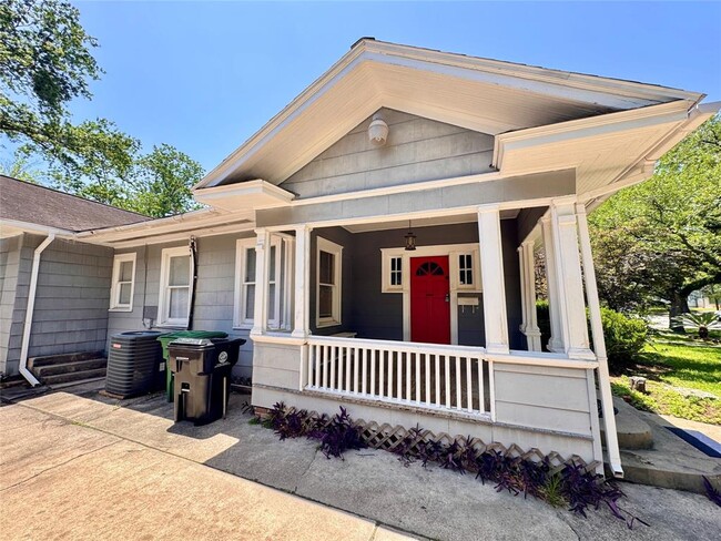 Building Photo - 4522 McKinney St