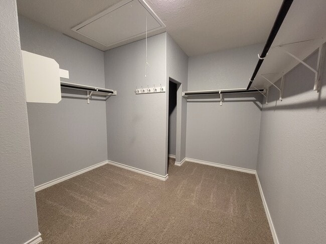 Building Photo - Brookstone Creek Beauty – 4 Bedrooms, 3 Bathrooms, and Smart Features Throughout