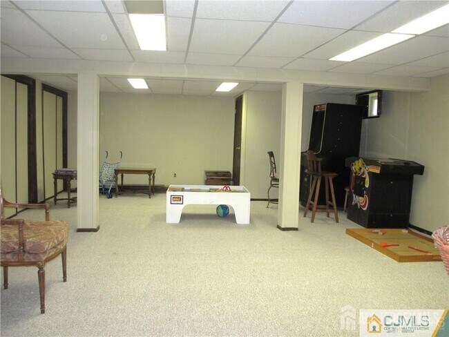 Building Photo - 4 Eric Ln