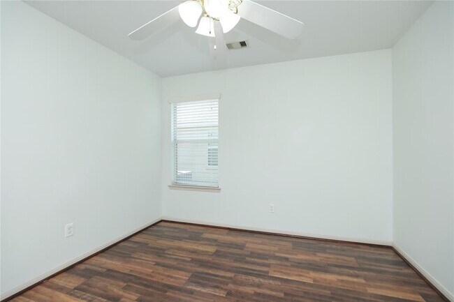 Building Photo - 6022 Sugar Field Ln
