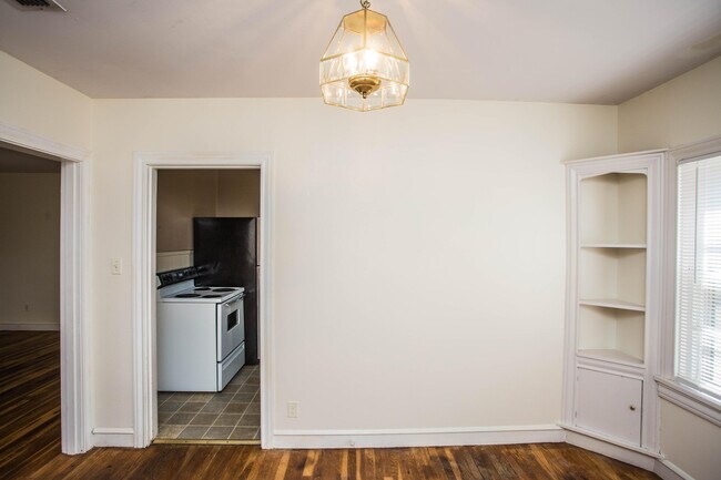 Building Photo - 2507 26th St