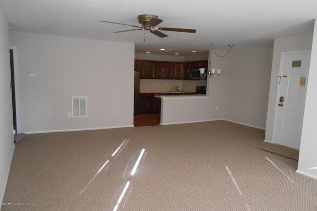 Building Photo - 112 Arrowwood Ct