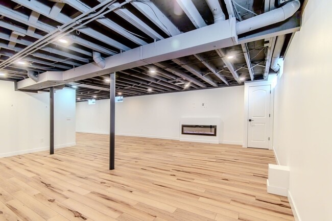 Building Photo - Charming & Updated 3-Bedroom Home for Lease in Birmingham