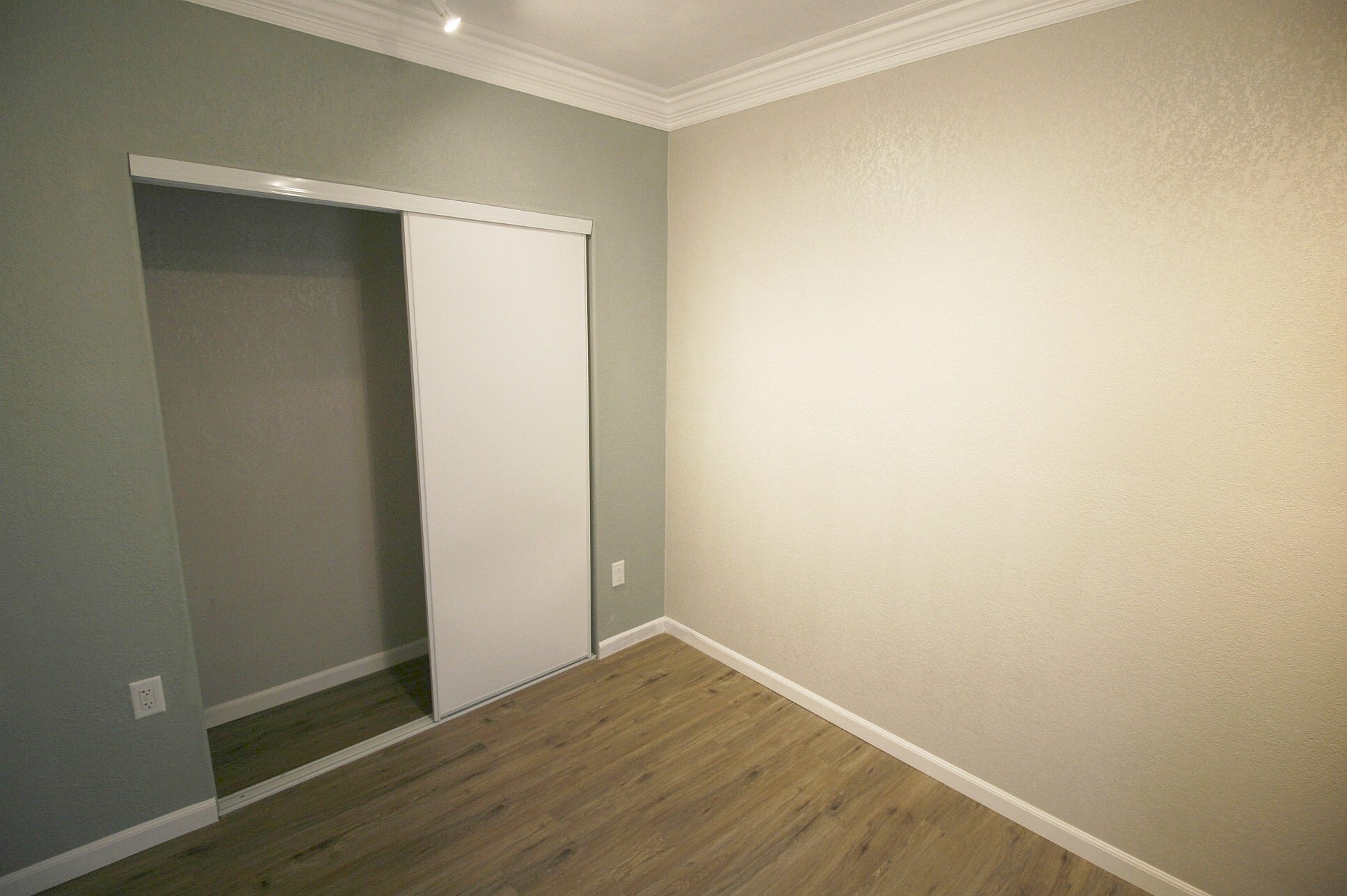 Building Photo - 1515 SE Mill St