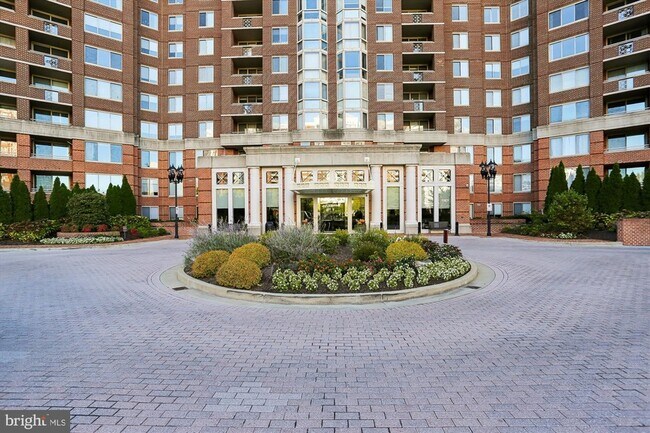 Building Photo - 5809 Nicholson Ln