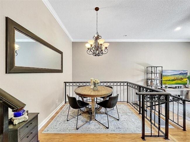 Building Photo - 704 Seagate Dr