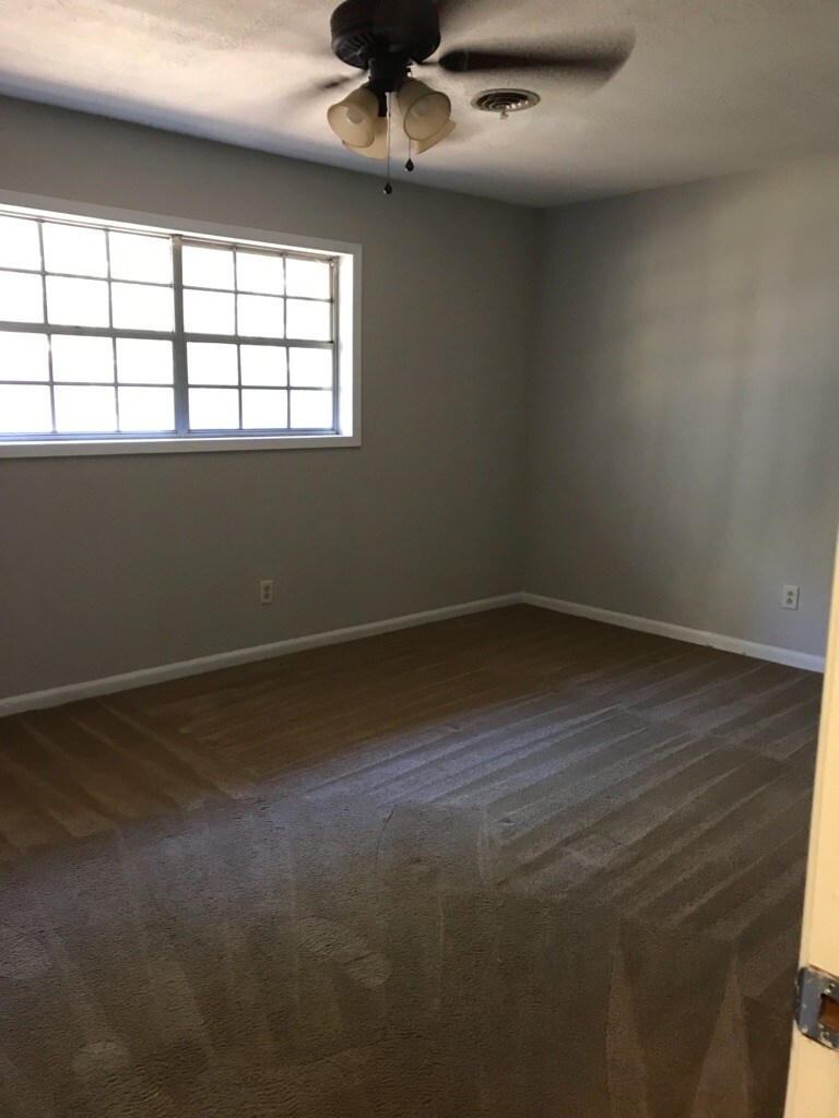 Building Photo - 5030 Shumate Rd