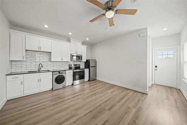 Building Photo - 4007 New Orleans St