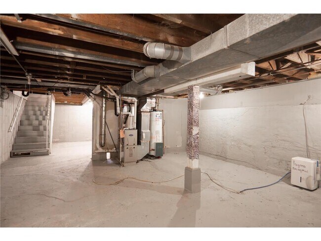 Building Photo - 4007 N Girard Ave