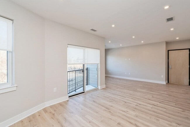 Building Photo - 201-205 Randolph Ave