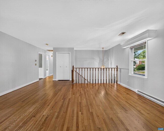 Building Photo - 308 Eastbrook Dr