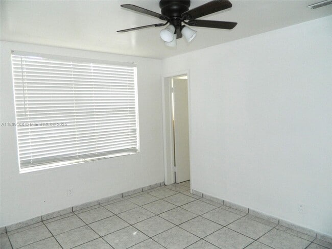 Building Photo - 1270 SW 29th Terrace