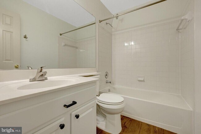 Building Photo - 2505 James Madison Cir