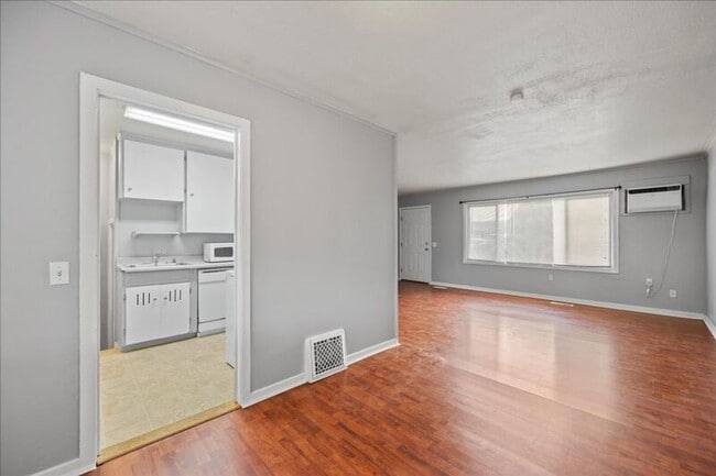 Building Photo - 1405/1407 Marshall Ave.