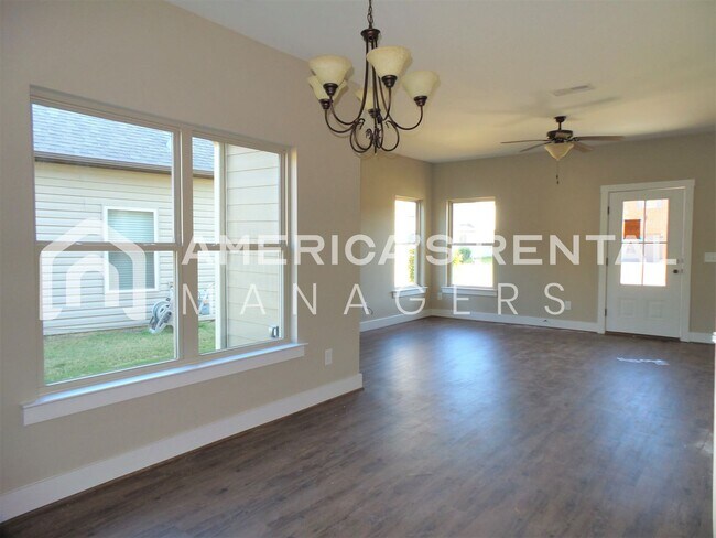 Building Photo - DEPOSIT PENDING!!! - Home for Rent in McCalla...Available to View Now!