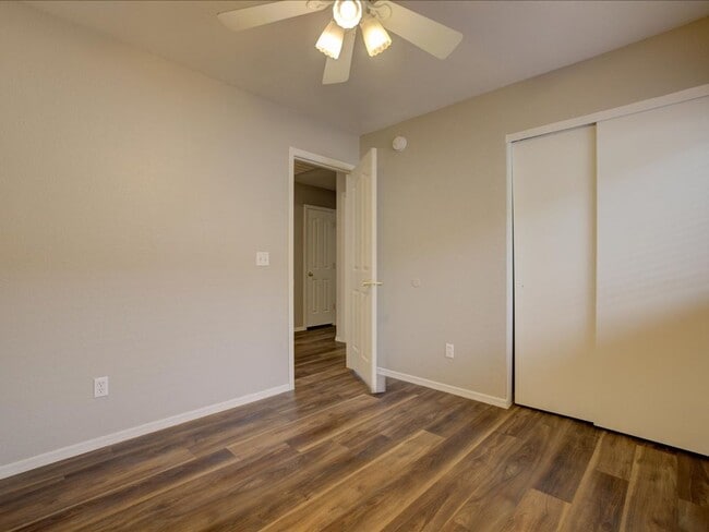 Building Photo - 4 Bedroom 2 Bathroom