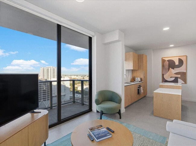 Building Photo - 11 NE 6th St