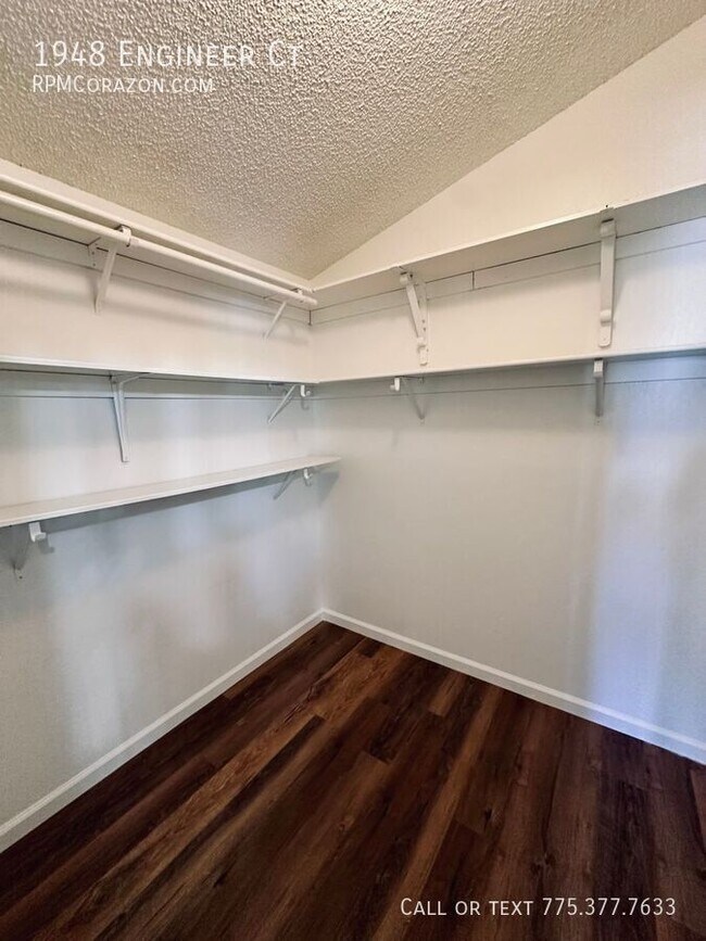 Building Photo - 1948 Engineer Ct