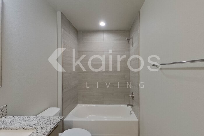 Building Photo - 2803 Bismarck Ave