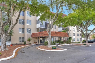 Building Photo - 4156 Inverrary Dr