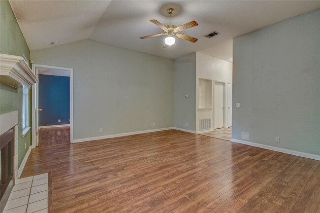 Building Photo - 109 Azalea Dr