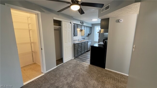 Building Photo - 4780 Pin Oak Dr