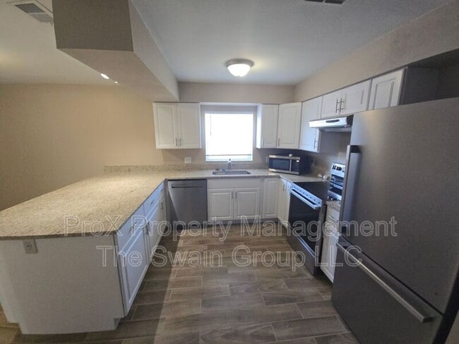 Building Photo - 3316 Timberline Rd W