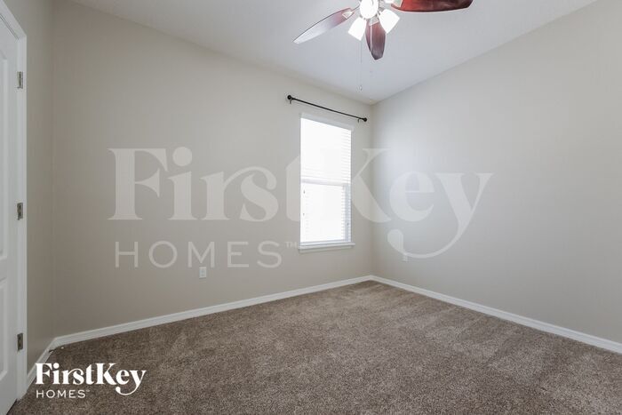 Building Photo - 2390 Sequoia Way