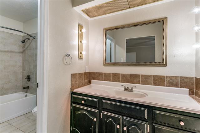 Building Photo - 1203 Timber Valley Dr