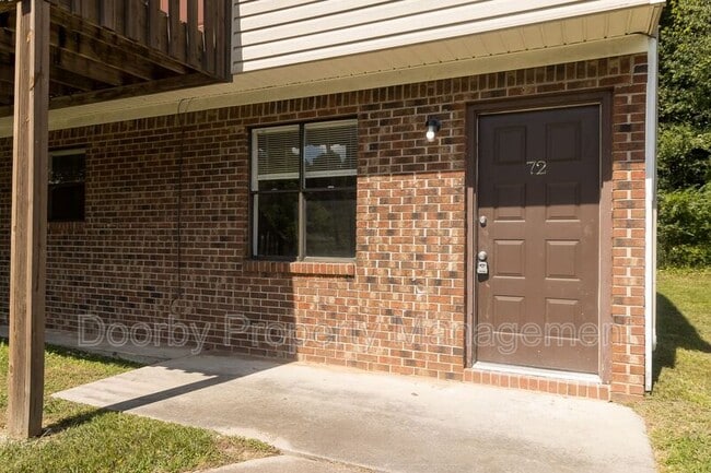 Building Photo - 26 Nicole Ln.