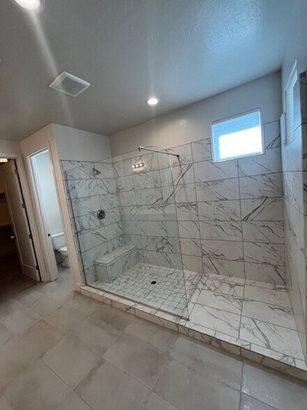 Building Photo - 4537 S Ernest St