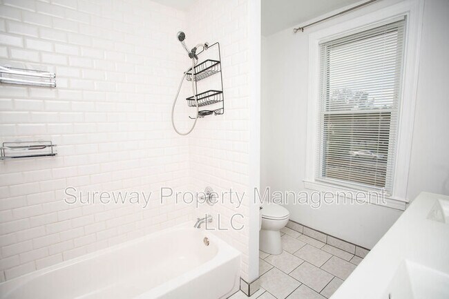 Building Photo - 150 Snyder Pl