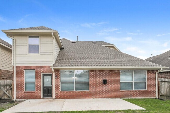 Building Photo - 4939 Forest Hurst Dr