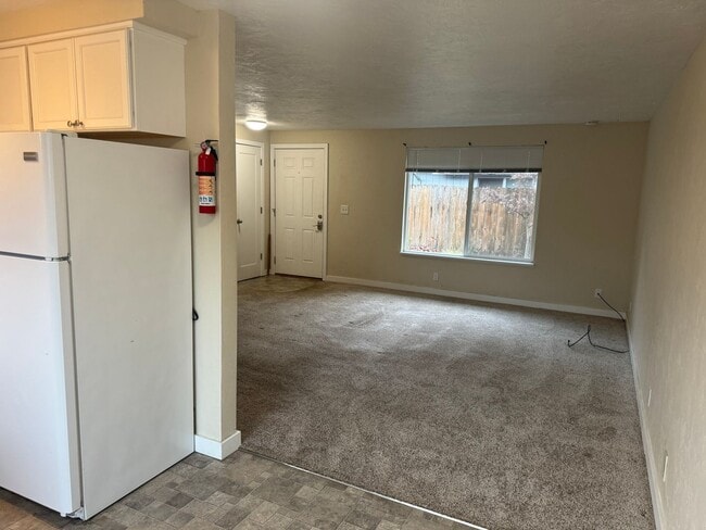 Building Photo - 41 N Lawrence St