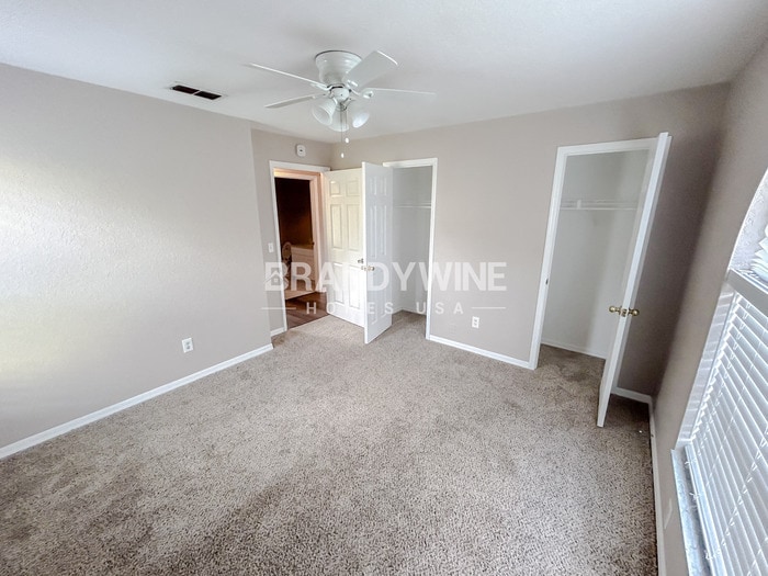 Building Photo - 815 Via Del Sol Dr
