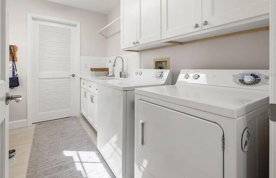 Building Photo - 4121 Highland Park Cir