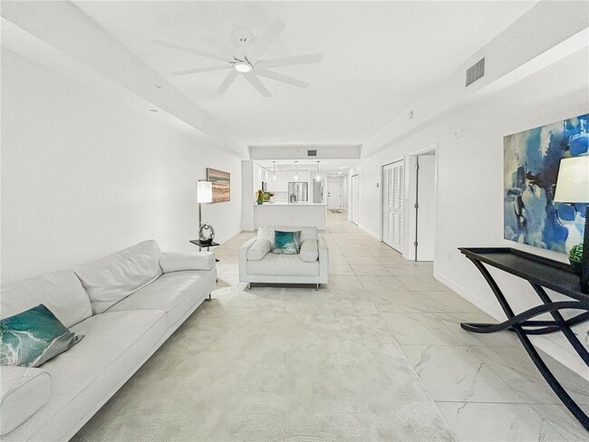 Building Photo - 125 Island Way