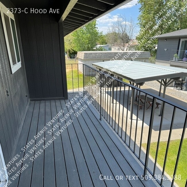 Building Photo - 2373 Hood Ave